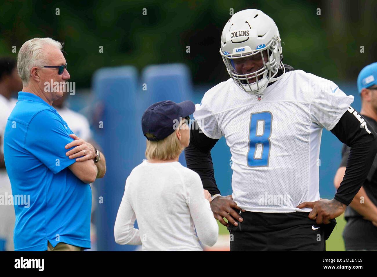 Detroit Lions' Jamie Collins (8) talks with team owner Sheila Ford