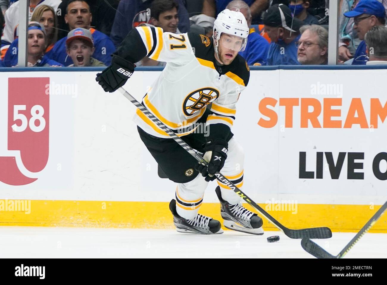 Boston Bruins Taylor Hall (71) during the first period of Game 3 during an NHL hockey second-round playoff series against the New York Islanders Thursday, June 3, 2021, in Uniondale, N.Y