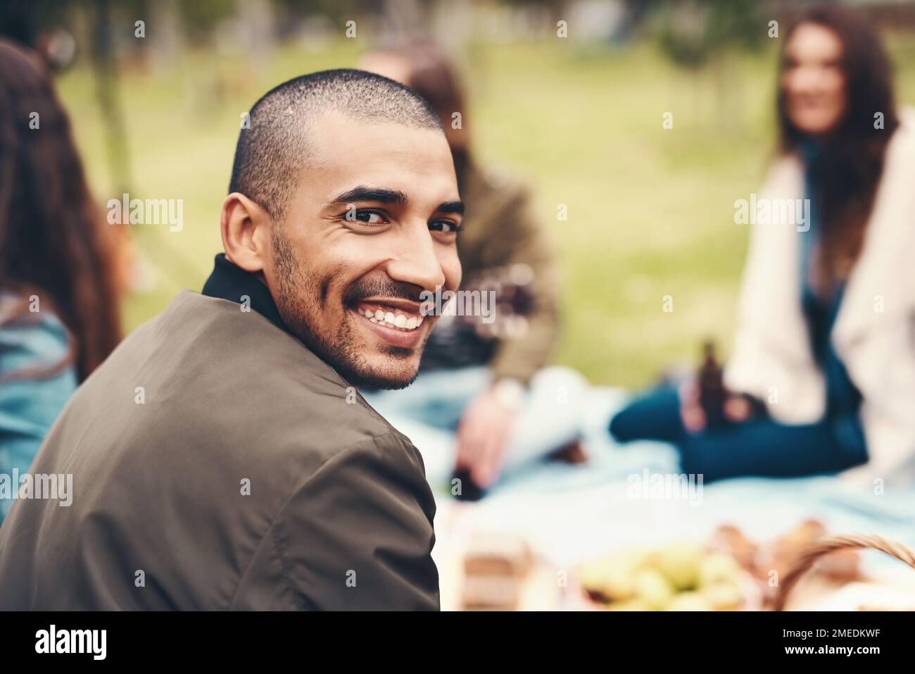 Young woman enjoying a day out socializing hi-res stock photography and ...