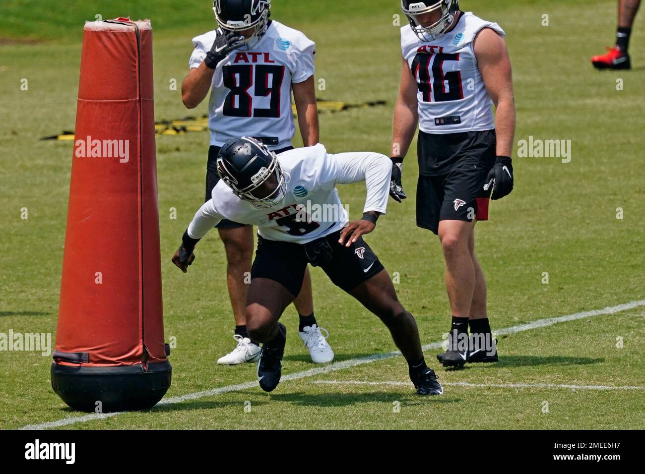 Falcons' Kyle Pitts breezed through first minicamp practice