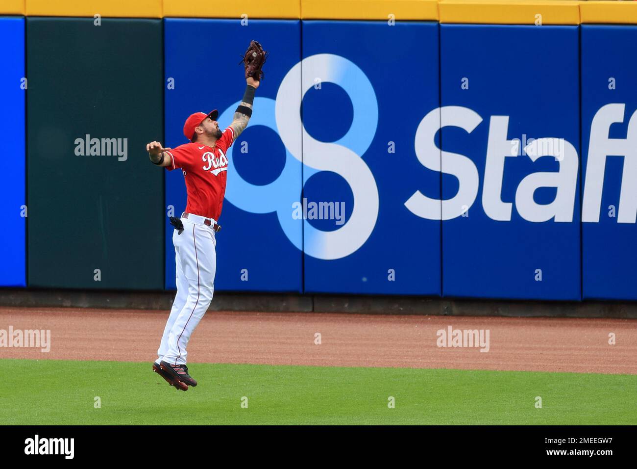 How Nick Castellanos' time in Cincinnati — and a meeting with a Reds icon —  helped set him up for Year 2 with the Phillies