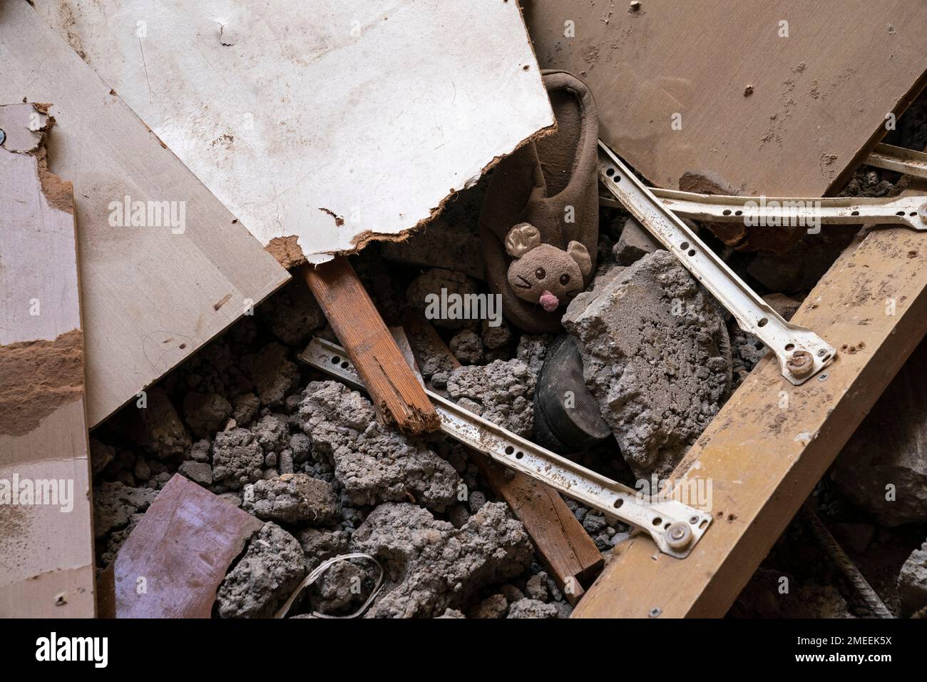 Rubble slippers deals