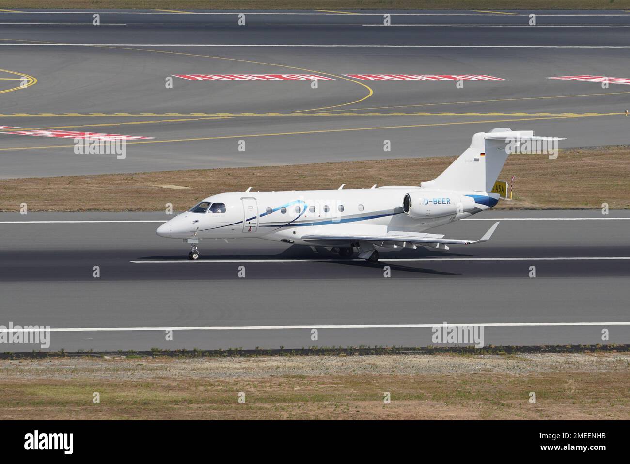 Legacy 500 business jet embraer hi res stock photography and