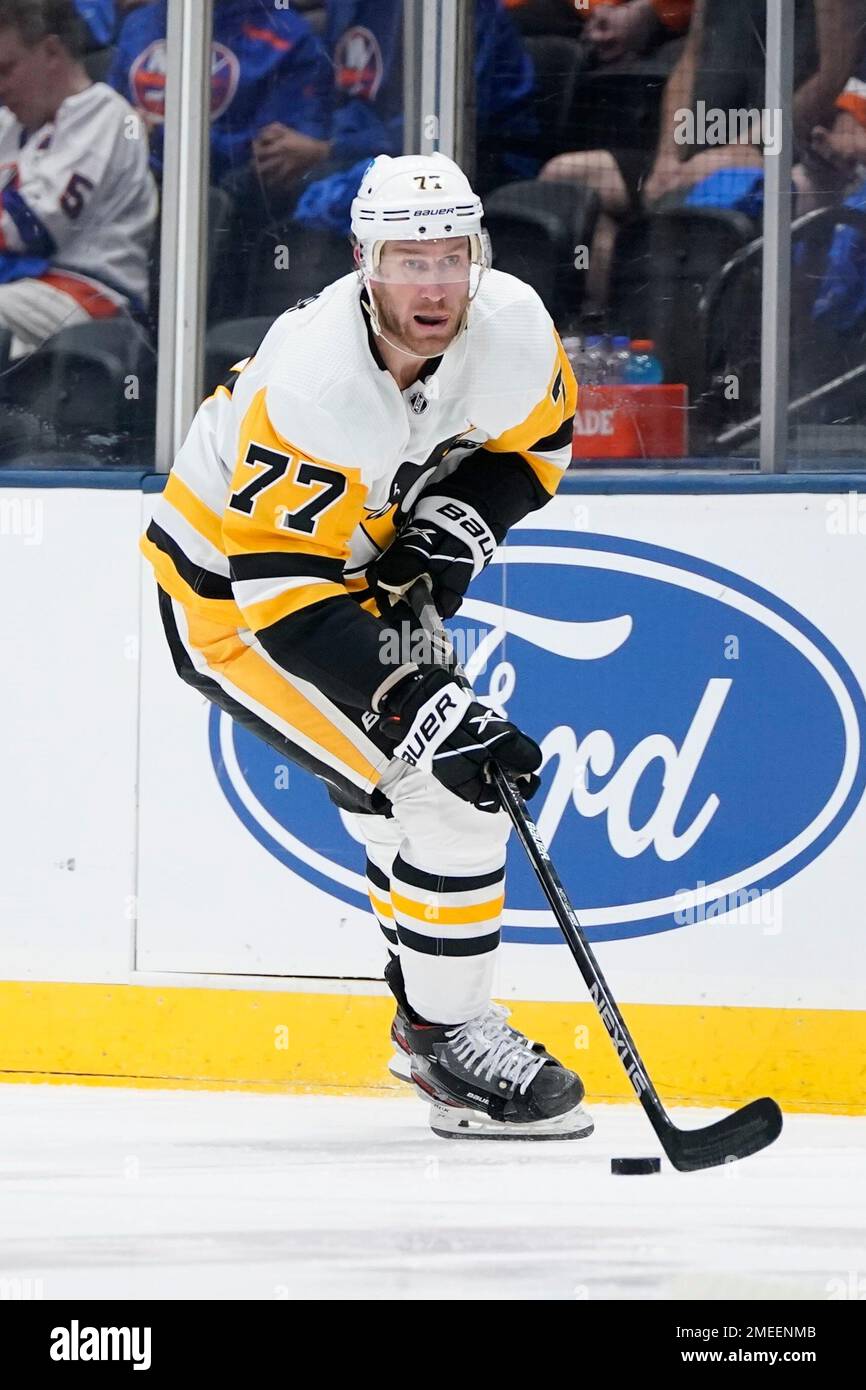 Pittsburgh Penguins' Jeff Carter (77) during the third period of