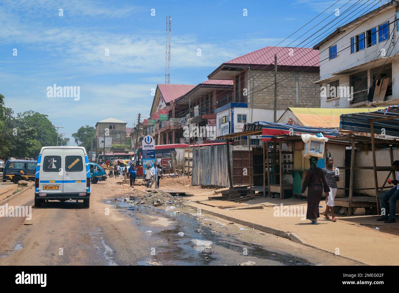Crowded street in ghana hi-res stock photography and images - Alamy
