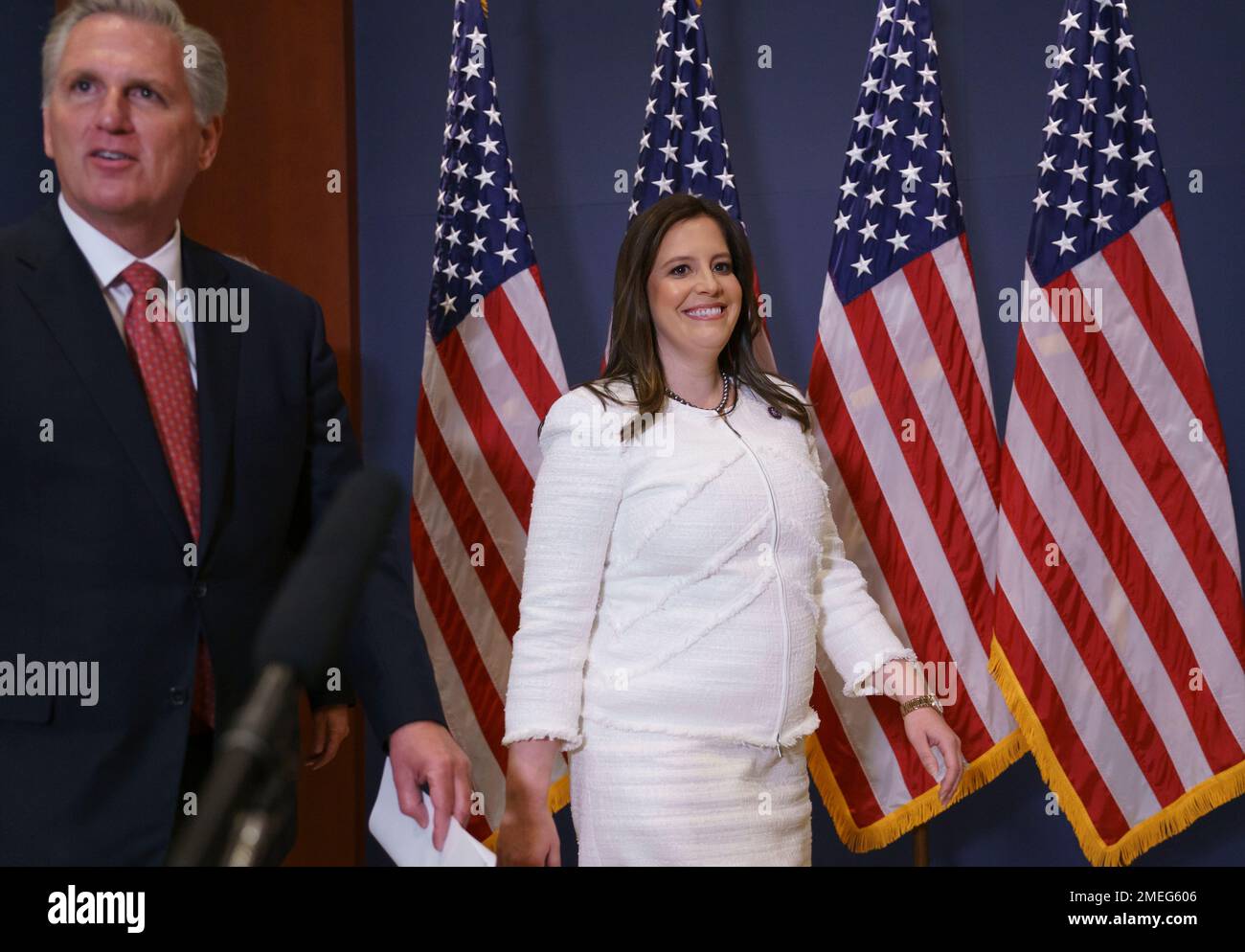 House Minority Leader Kevin McCarthy, R-Calif., Left, Introduces Rep ...