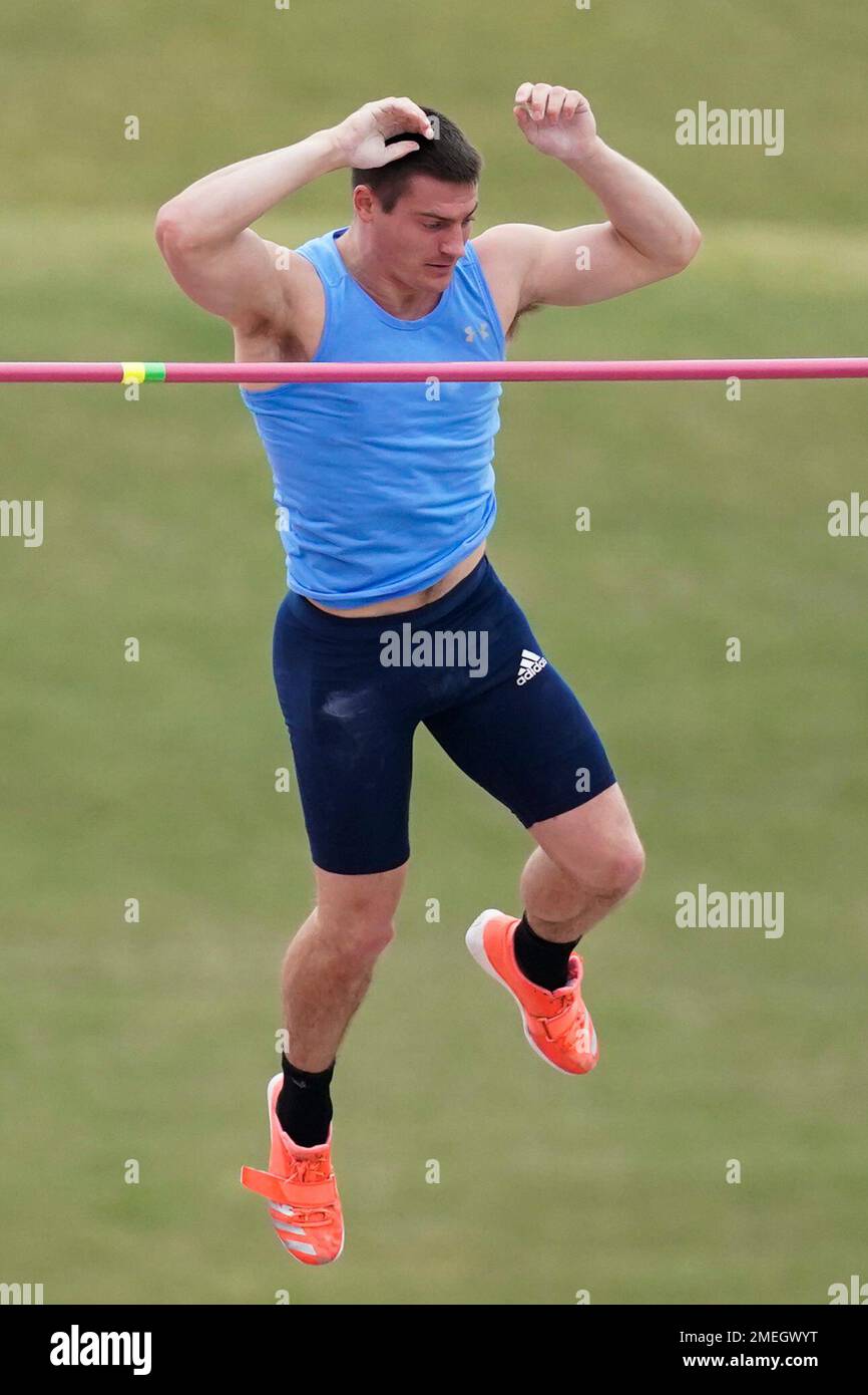 Matt Ludwig competes in men's pole vault during the USATF Golden Games