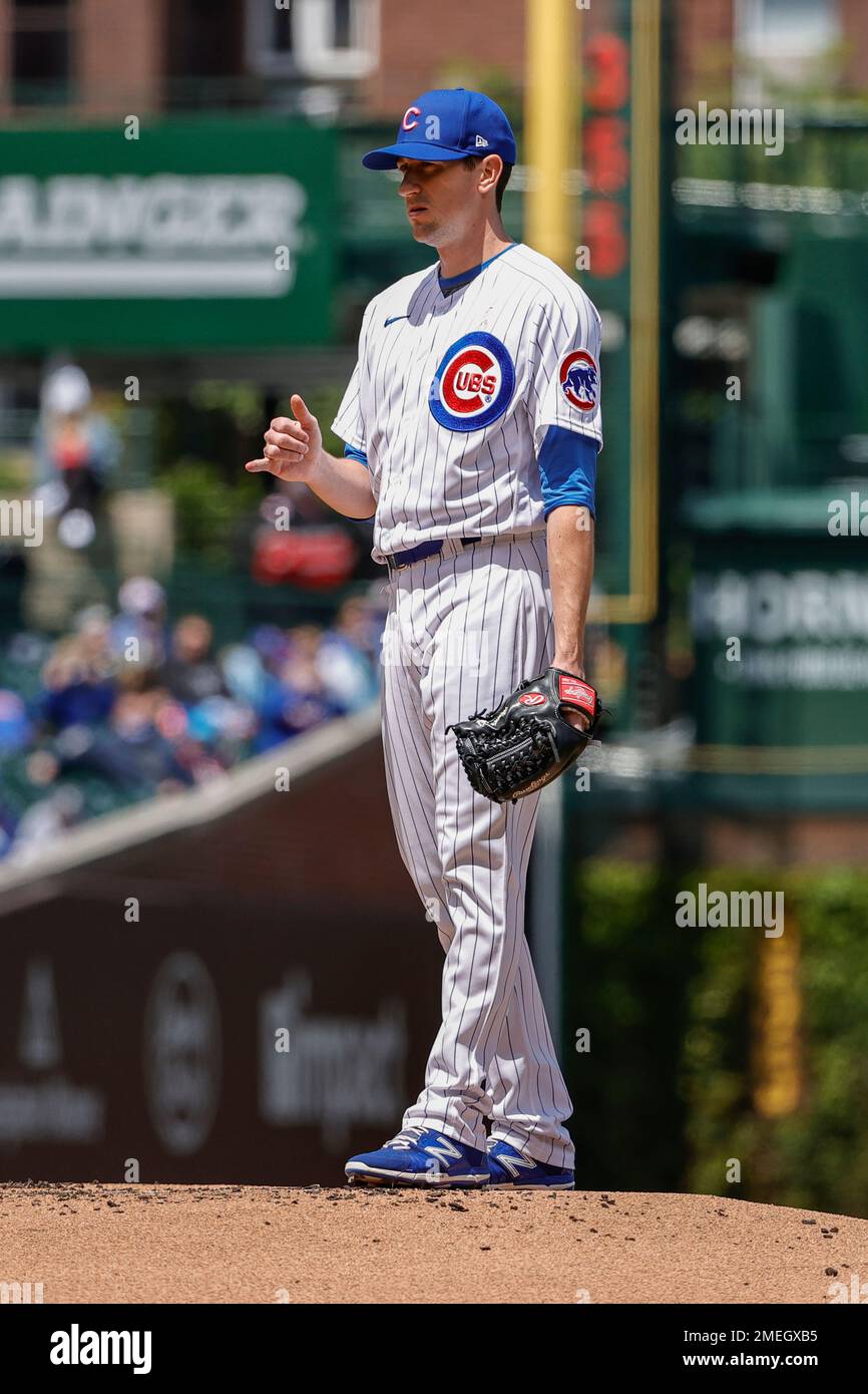 Chicago Cubs starting pitcher Kyle Hendricks delivers against the