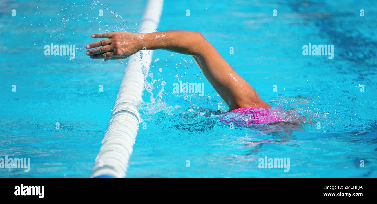 Build in swimming pool hi-res stock photography and images - Alamy