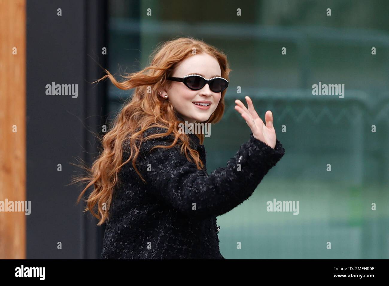 Sadie Sink arrives at a Chanel Haute Couture Spring-Summer 2023