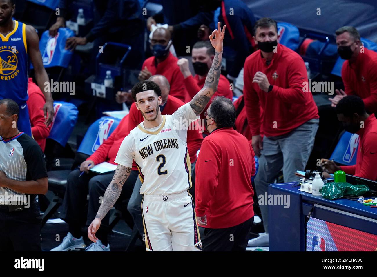 Lonzo jersey on sale pelicans