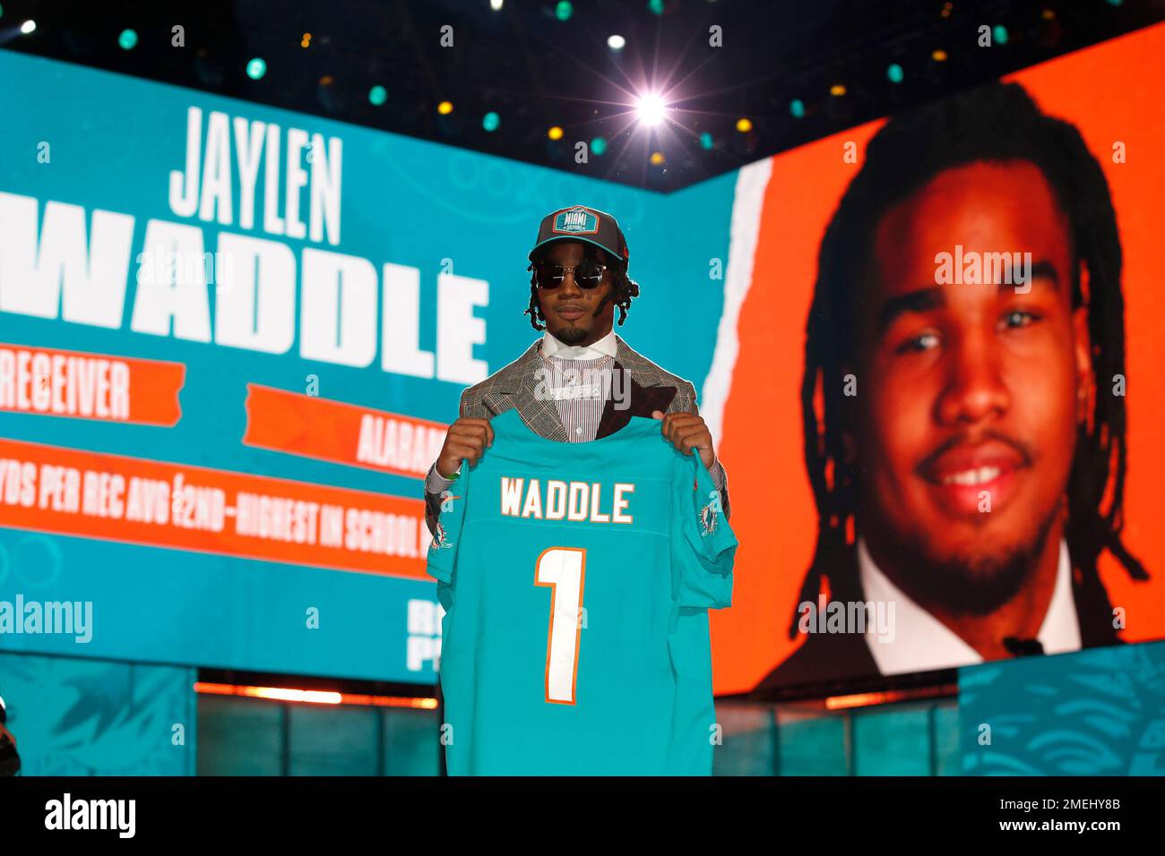 Where to buy Jaylen Waddle's Dolphins jersey after Miami takes Alabama WR  in NFL Draft 2021 