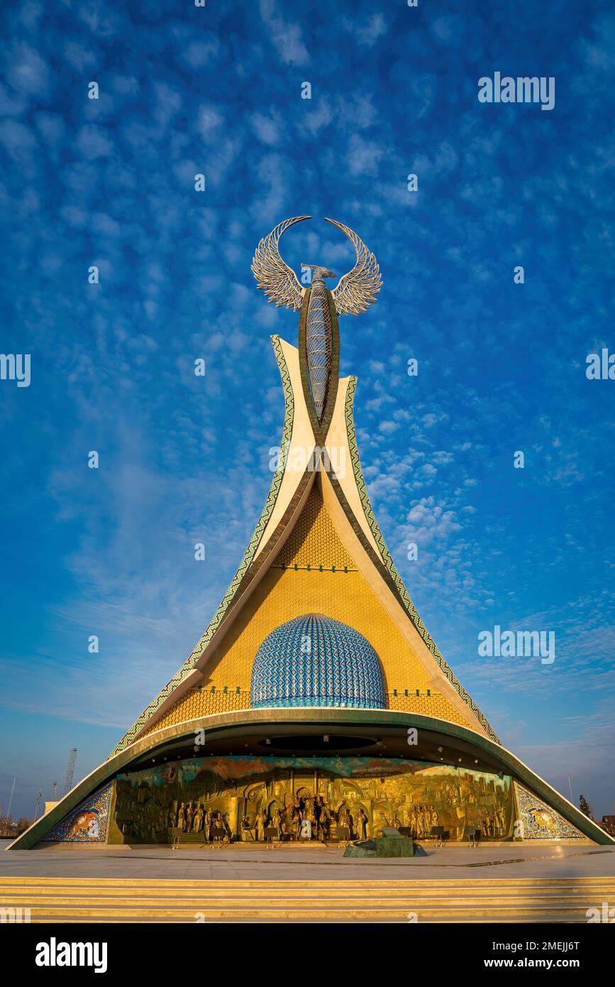 ウズベキスタン独立10周年　記念　O’ZBEKISTON 10 TOSHKENT ウズベキスタン独立10周年 記念 O'ZBEKISTON 10 TOSHKENT