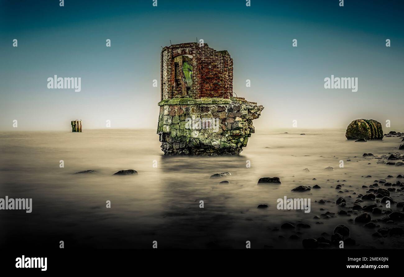 Tide gauge hires stock photography and images Alamy