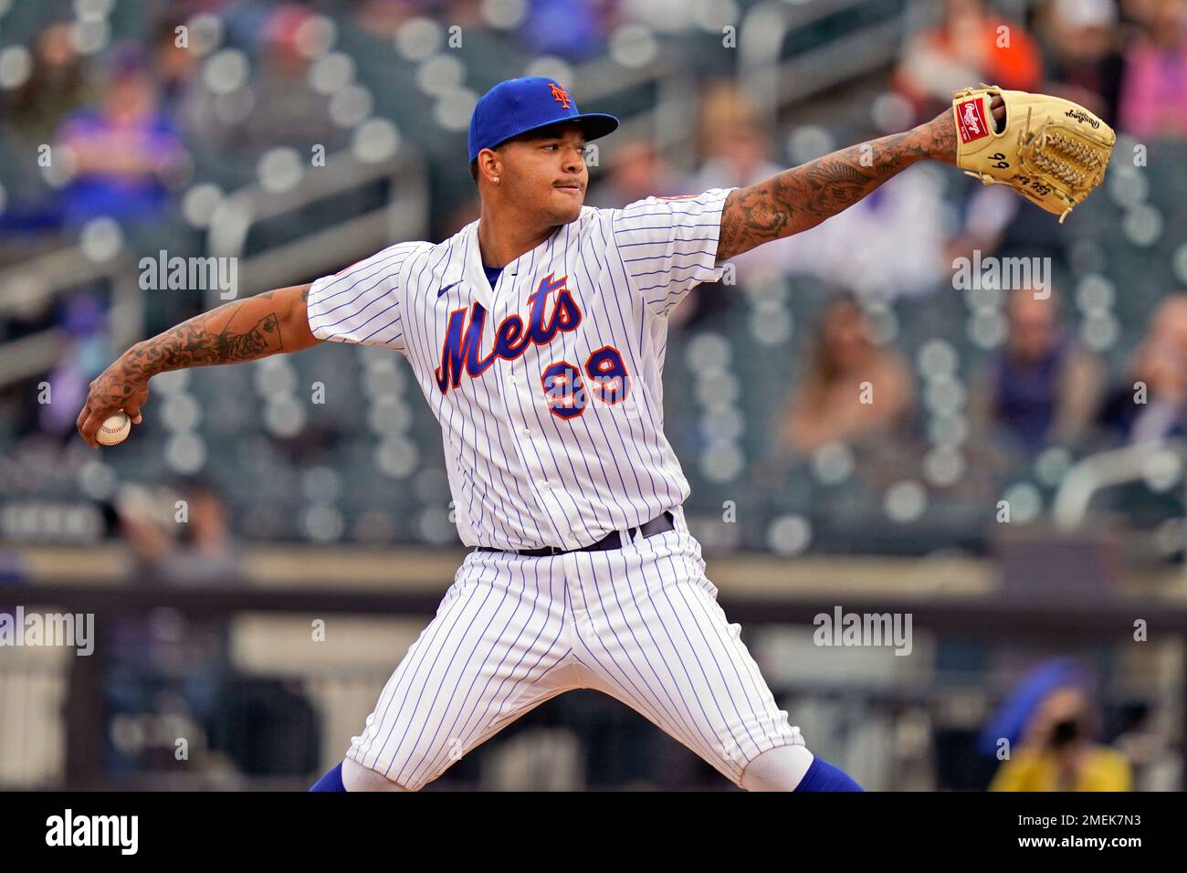 New York Mets starting pitcher Taijuan Walker throws during the fifth