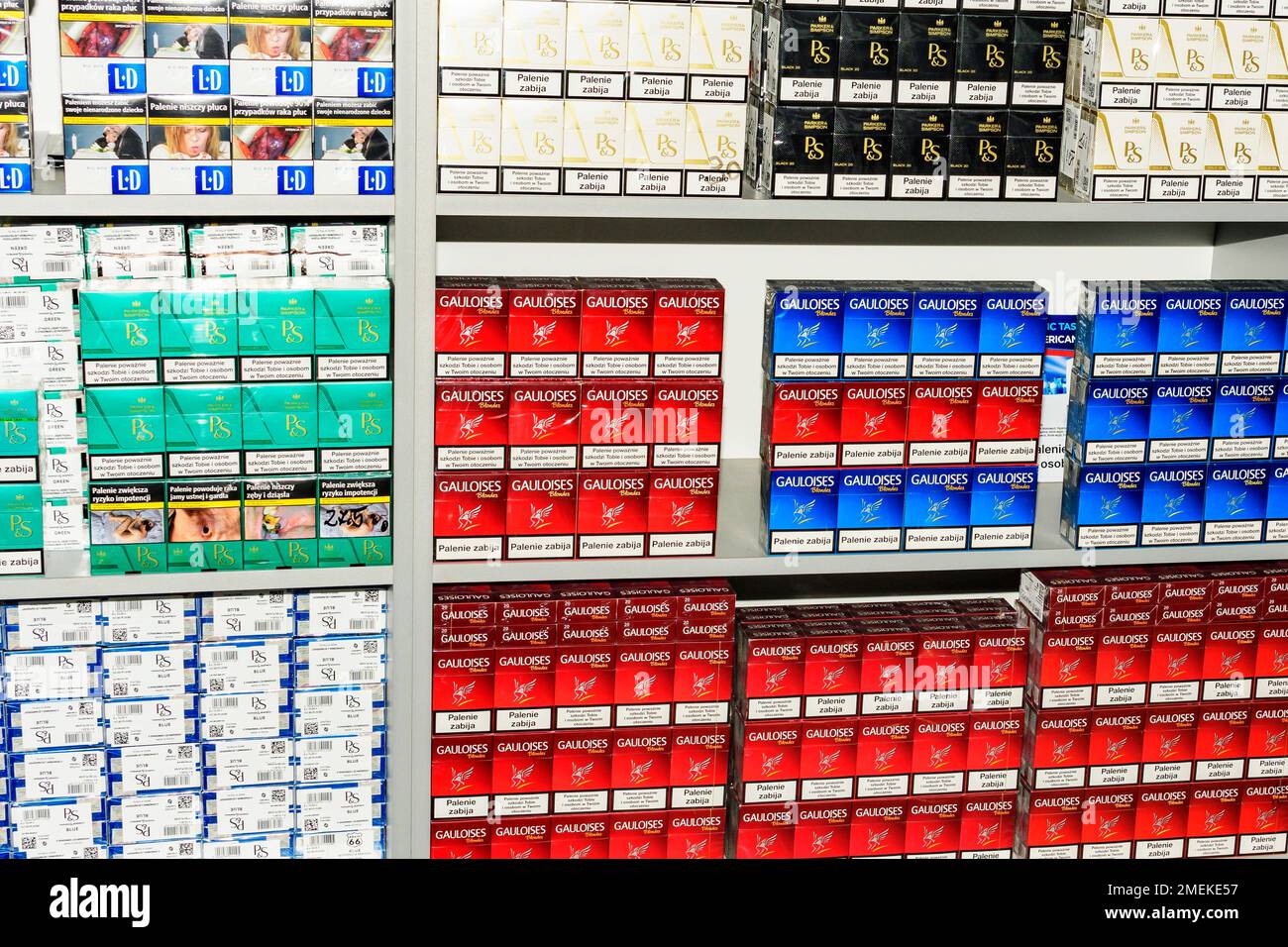 how much are cigarettes in poland Poland , Leknica , 05.02.2017 , Poland market in Lekknica near Bad Muskau  ,You can buy cigarettes with or without a tax band in Poland Stock Photo