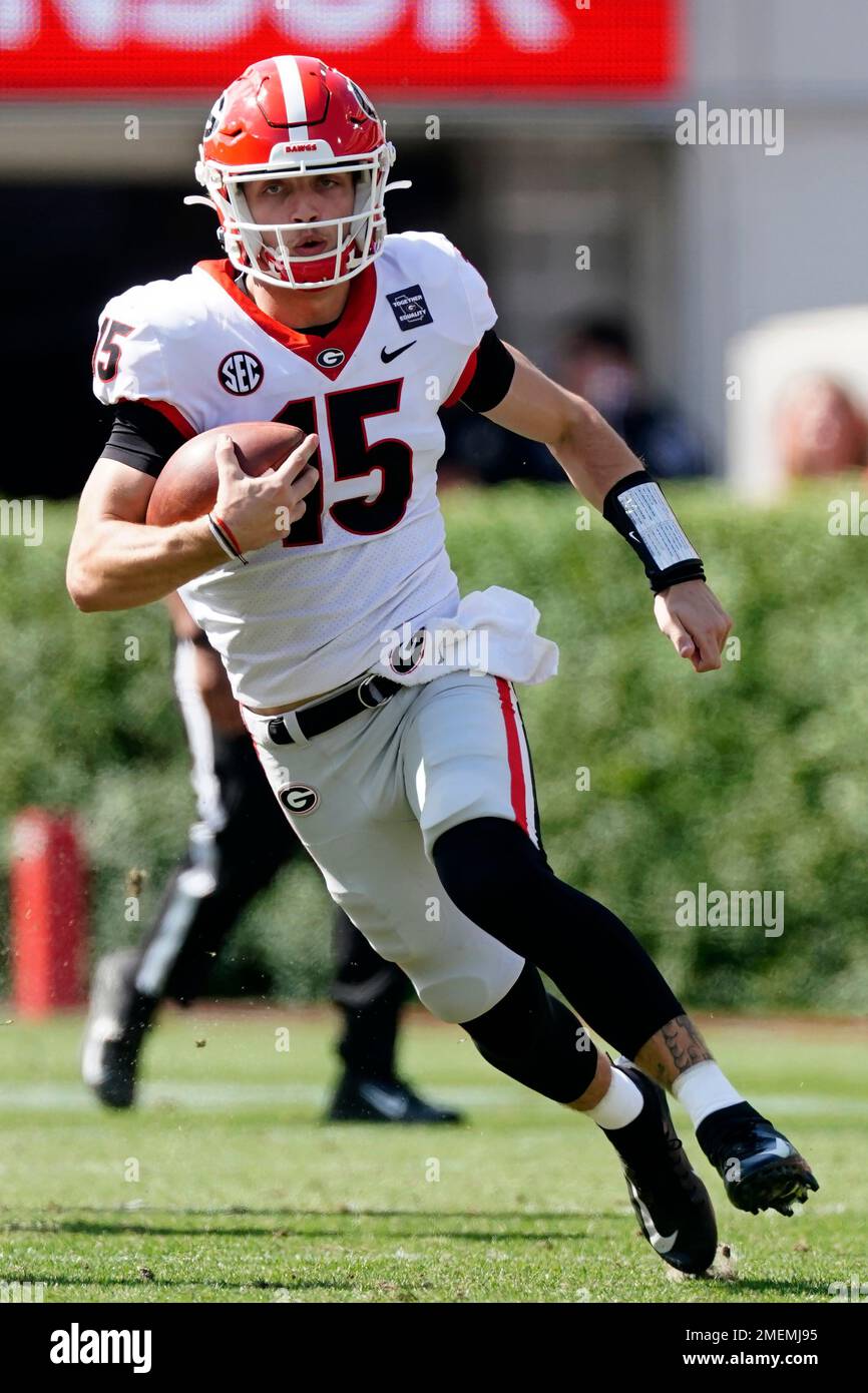 Georgia quarterback Carson Beck (15) is shown during second half of ...