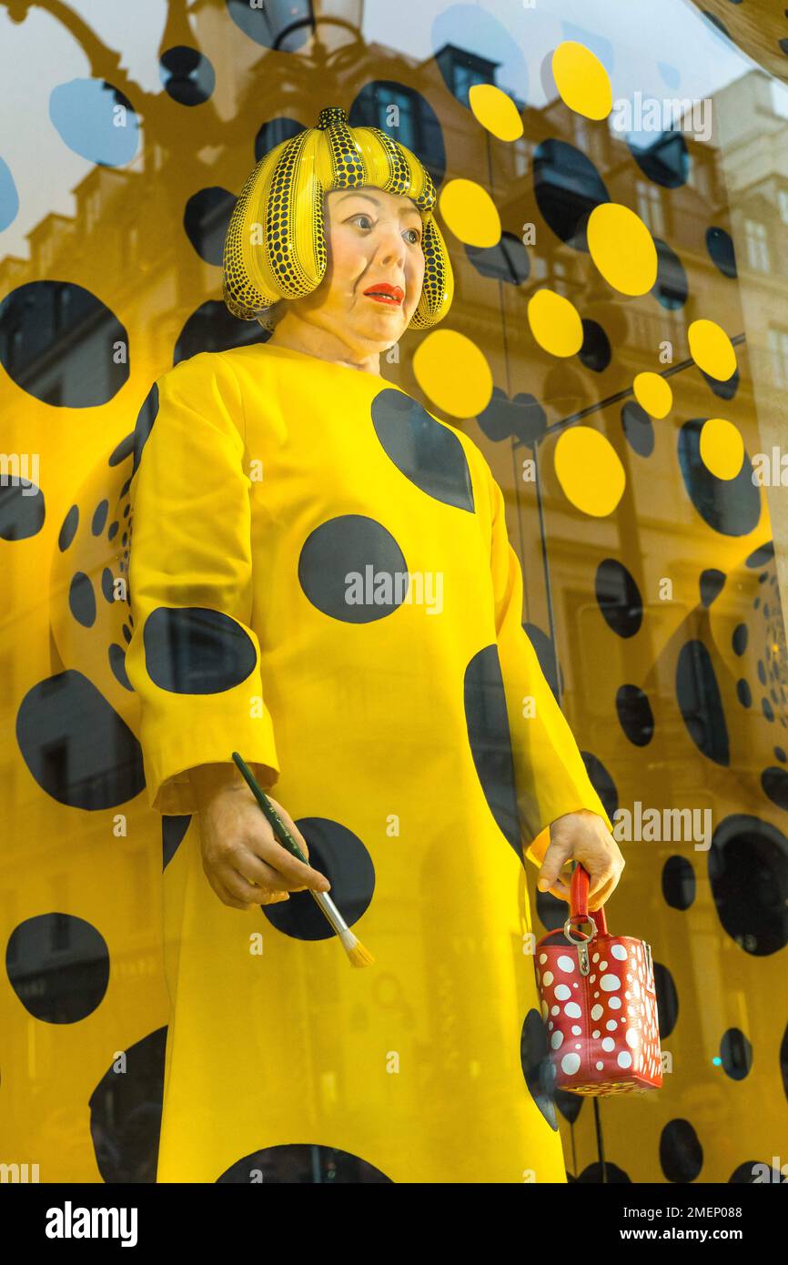 Louis Vuitton And Yayoi Kusama's New Collaboration Comes Out In Jan 23