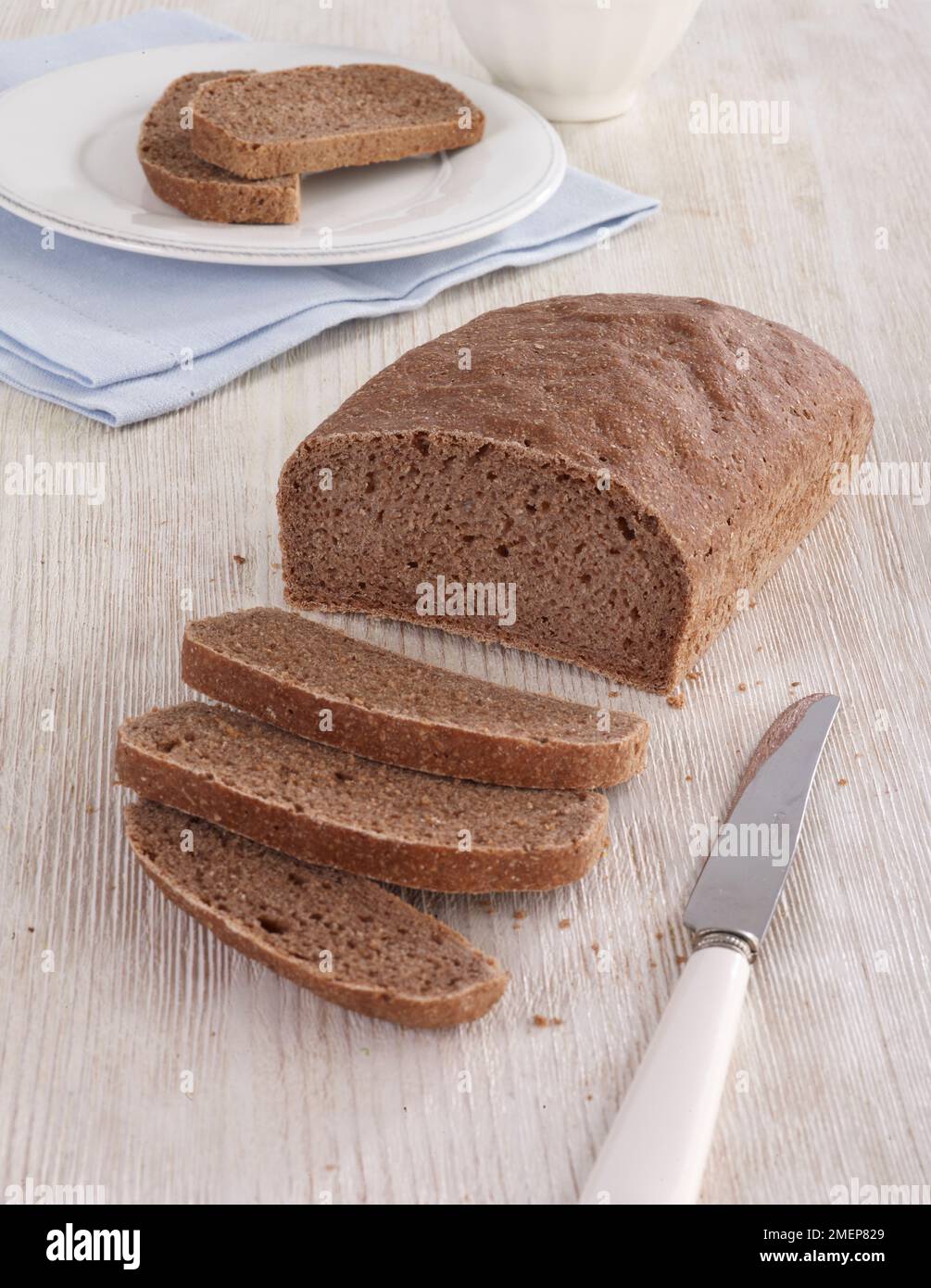 Pumpernickel bread plate hi-res stock photography and images - Alamy