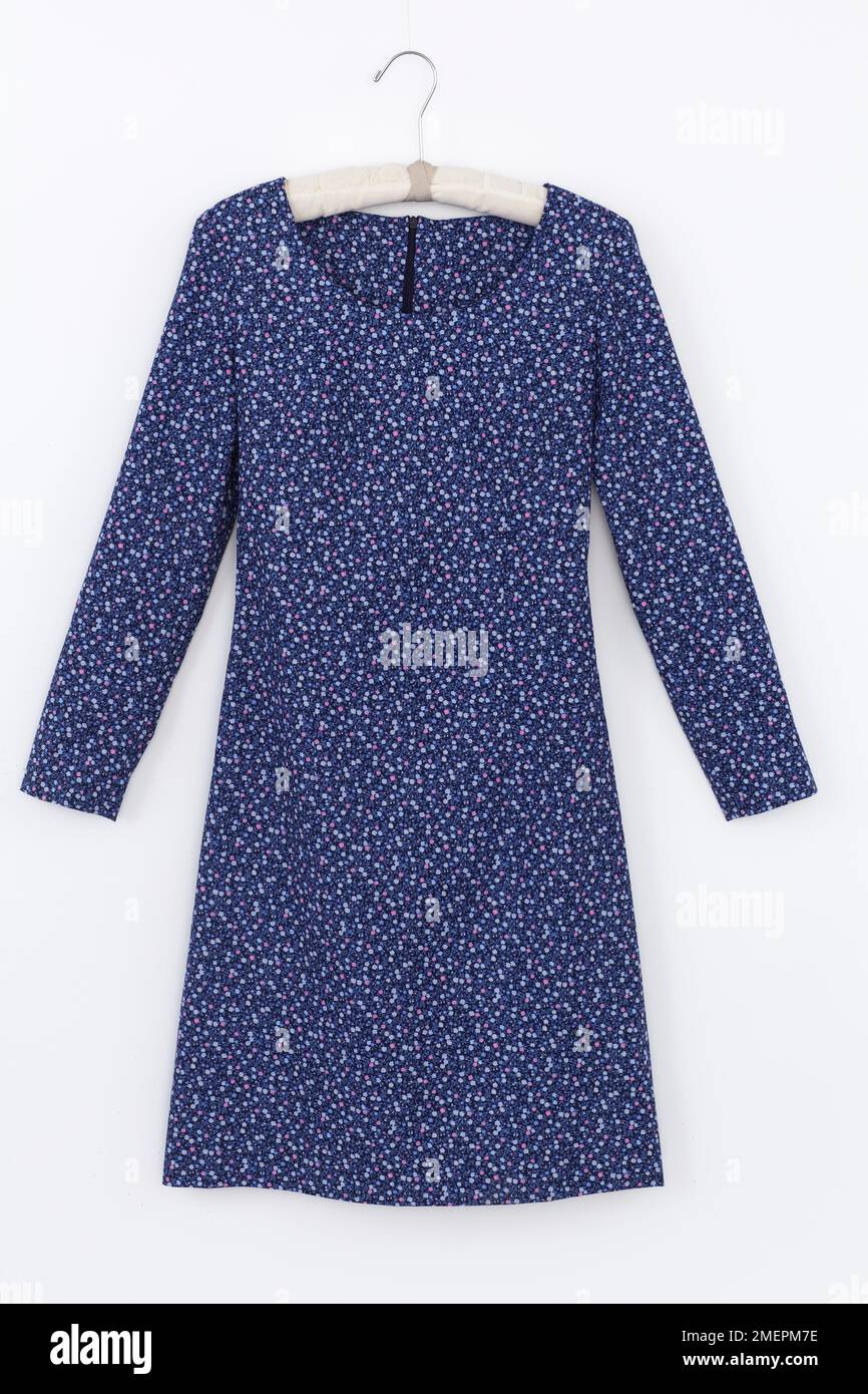 Clothes line dress hires stock photography and images Alamy