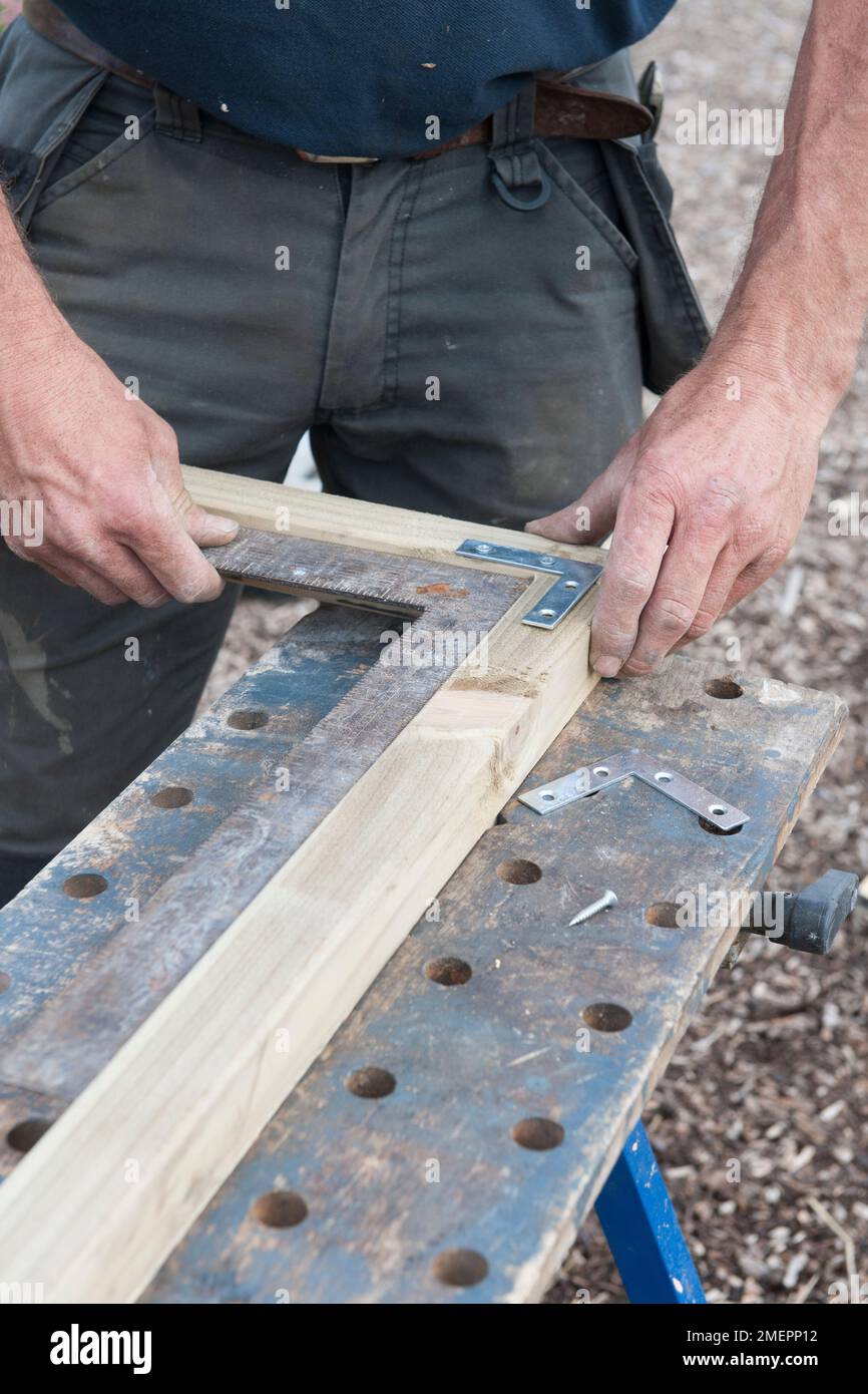 Wood brace hi-res stock photography and images - Alamy