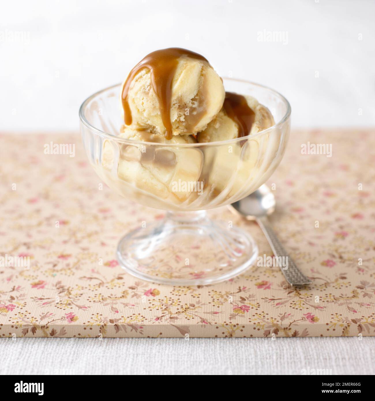 Butterscotch ice cream Stock Photo Alamy