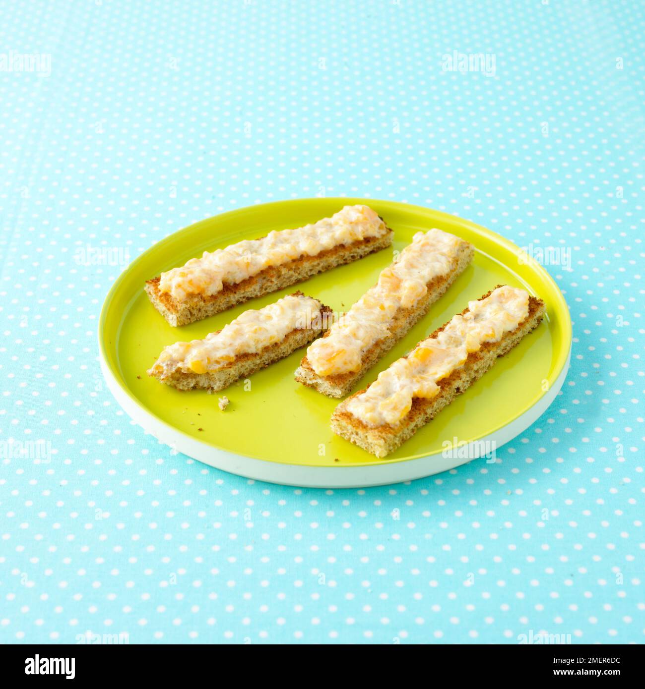 Fromage Finger Four frais hi-res stock photography and images - Alamy