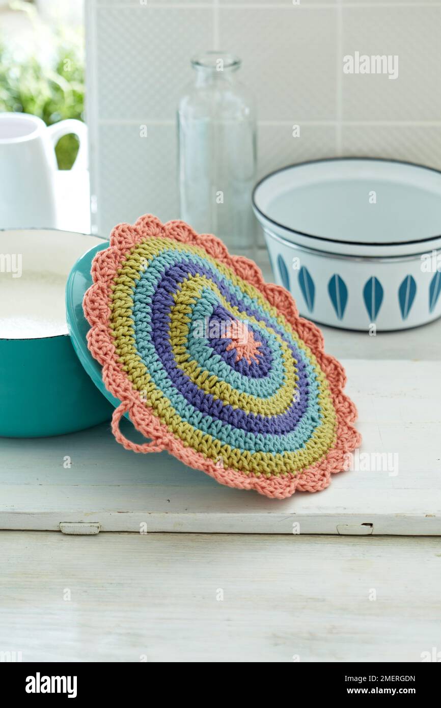 Crochet pot holder Stock Photo Alamy