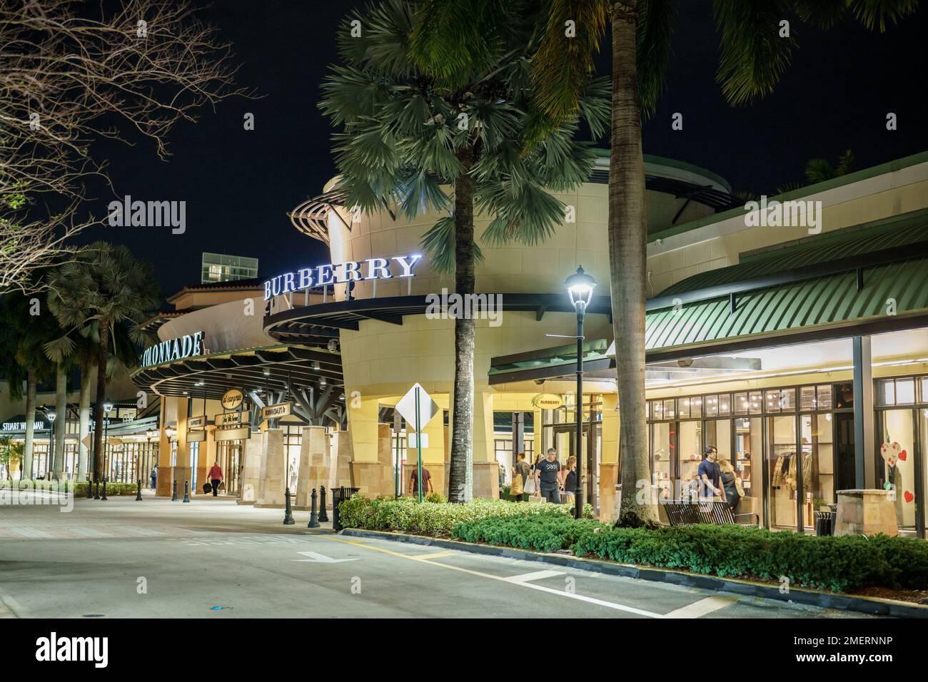 Guide to Sawgrass Mills Shopping Mall by LANGUAGE ON Schools