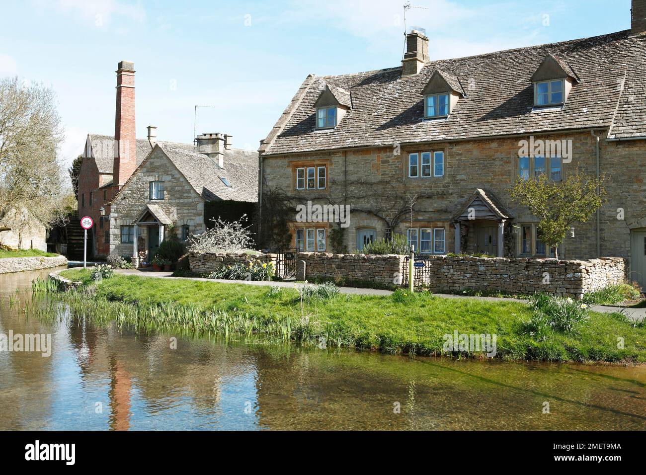 Typical Limestone Houses on the River Eye, Lower Slaughter, Cotswolds, Great Britain, England