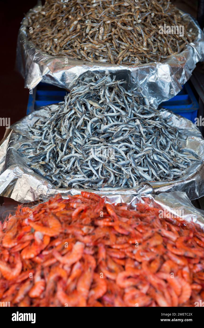 Sri Lanka, Western Province, Colombo, Pettah, dried seafood for sale at