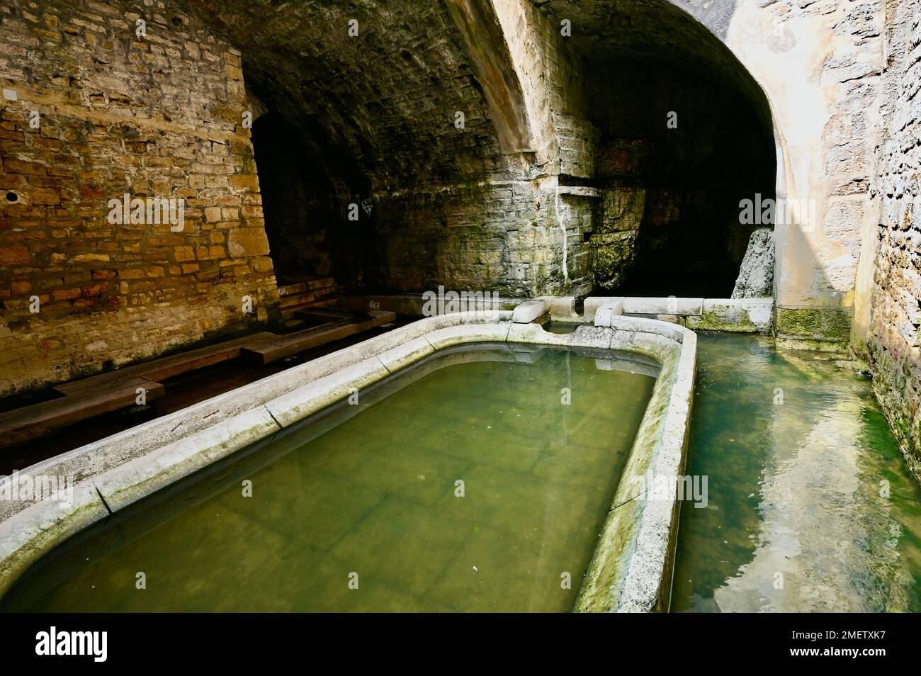 La fontaine aux Lépreux, Dole Stock Photo