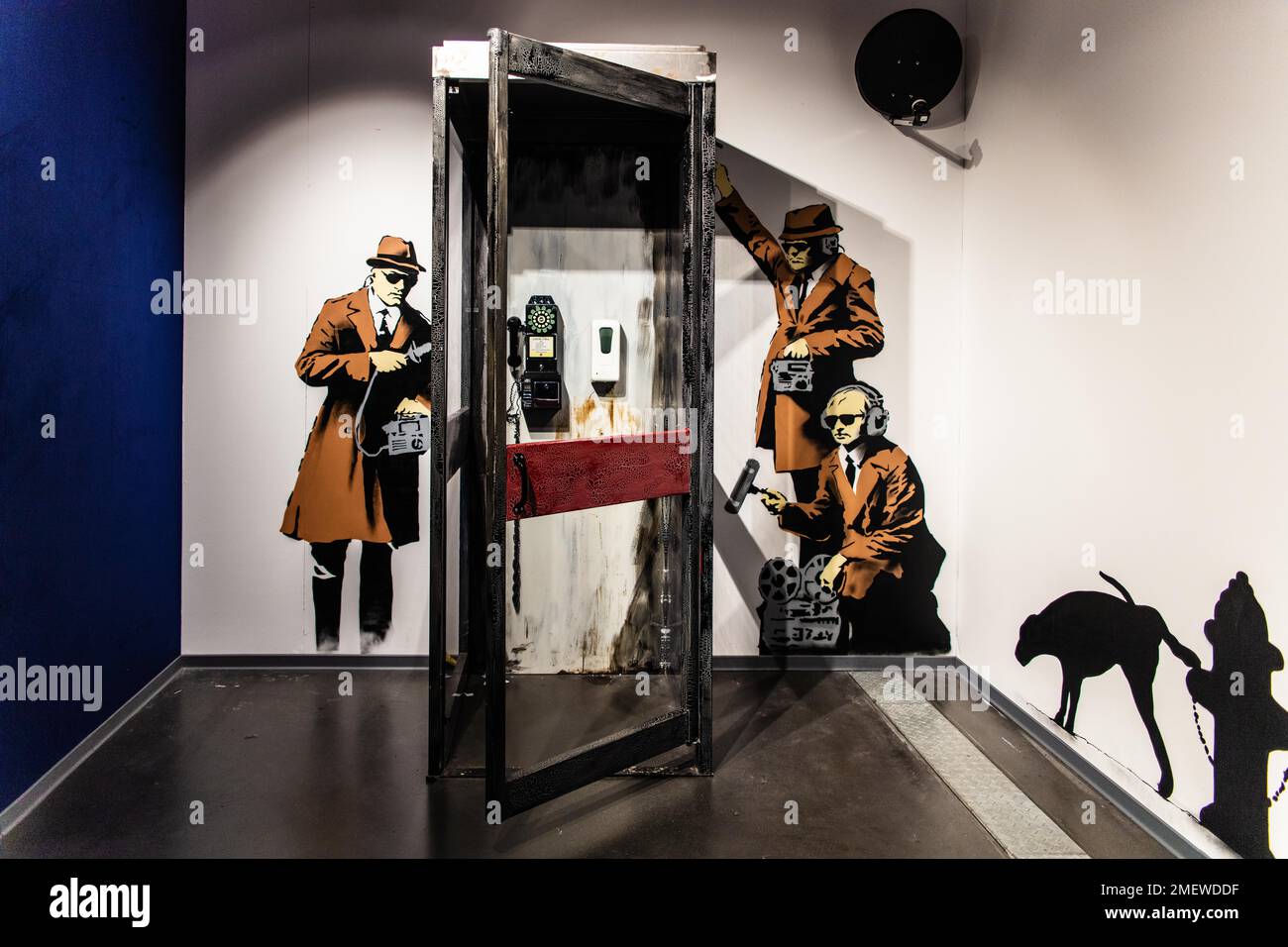 Seven-Figure Banksy <em>Spy Booth</em> Vandalized