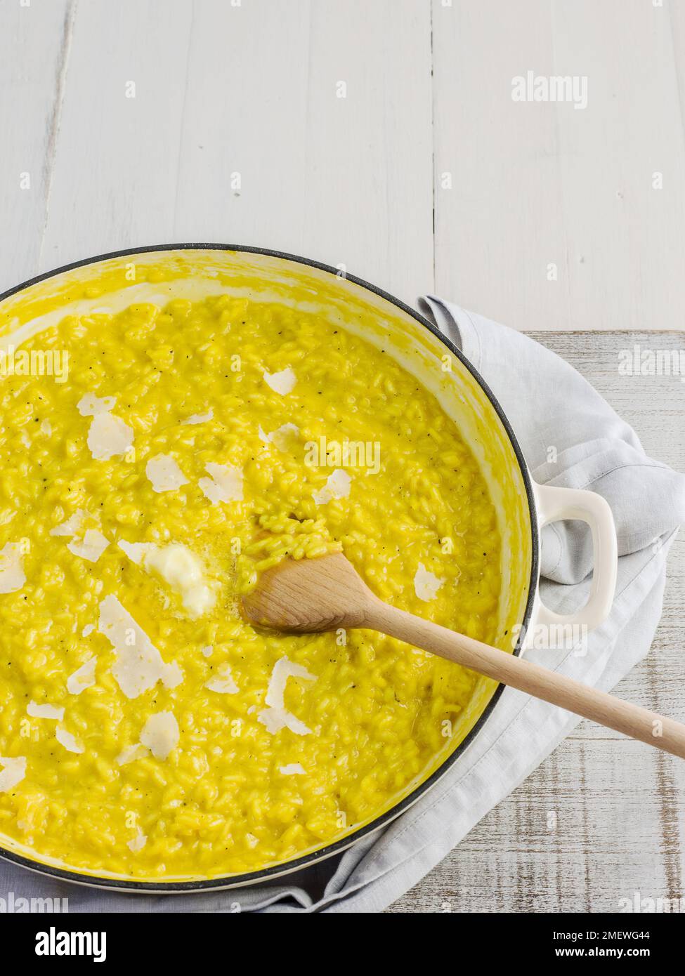 Saffron arborio rice hires stock photography and images Alamy