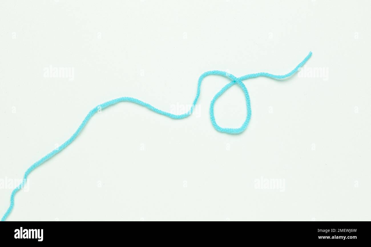 Making A Slip Knot Stock Photo Alamy making-a-slip-knot-stock-photo-alamy