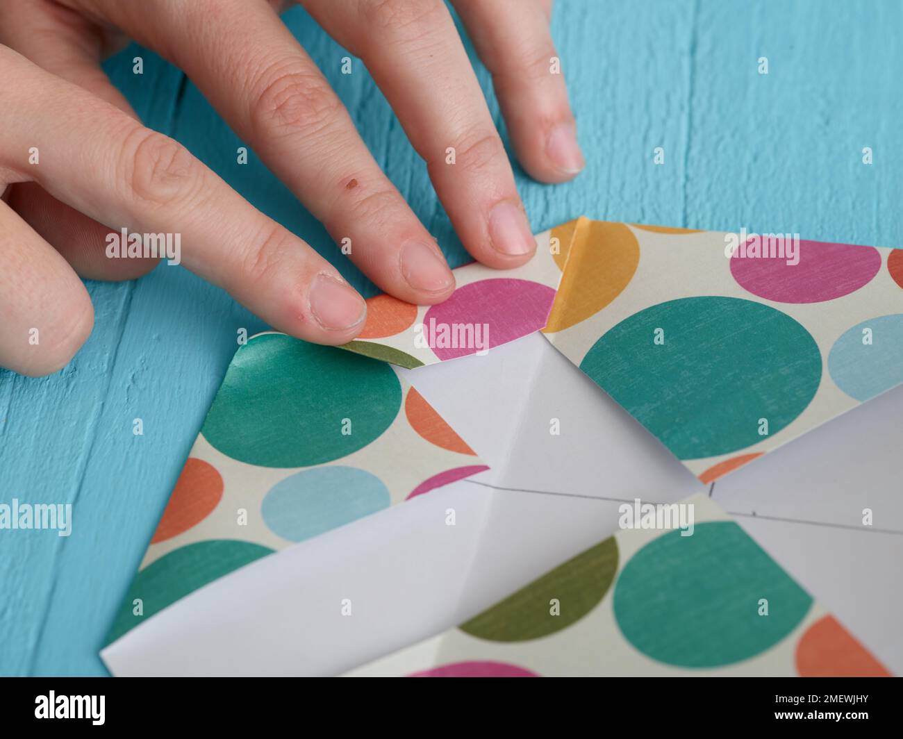 Paper Craft. DIY Envelope Step 7 Stock Photo Alamy