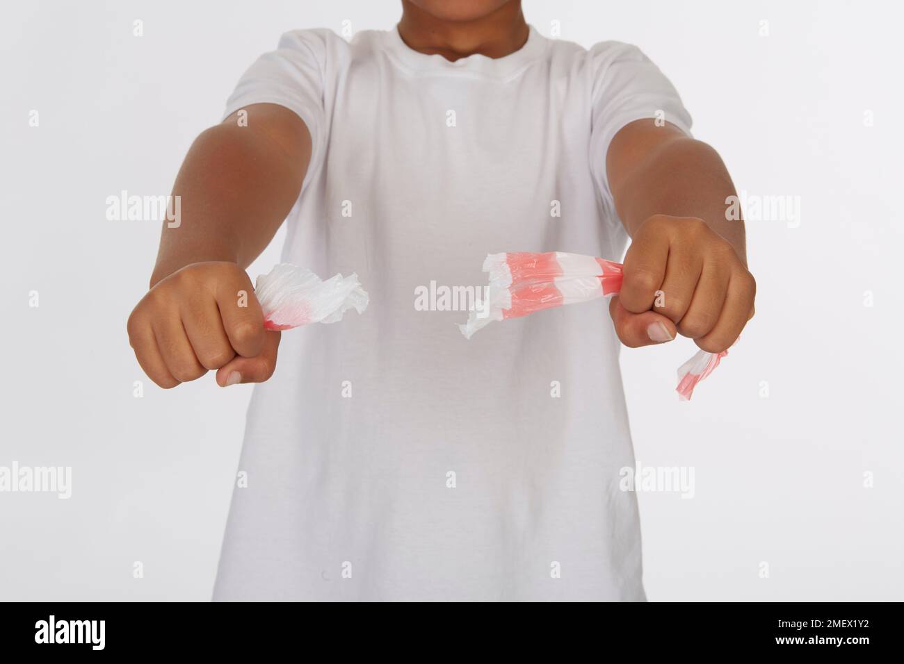 Plastic bag strength hires stock photography and images Alamy