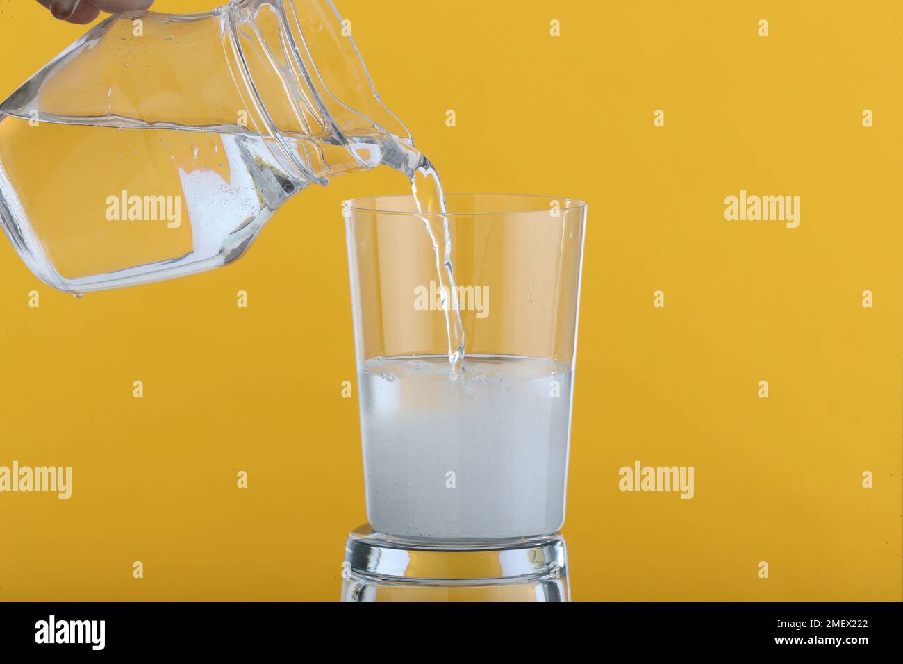Salt water glass experiment hi-res stock photography and images - Alamy