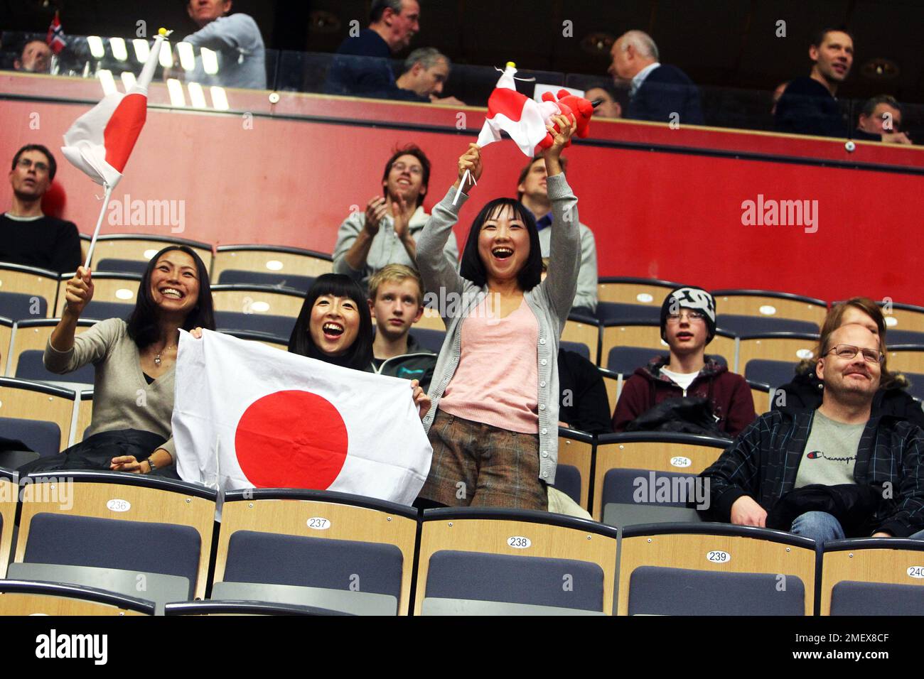 Japanska supporters hires stock photography and images Alamy