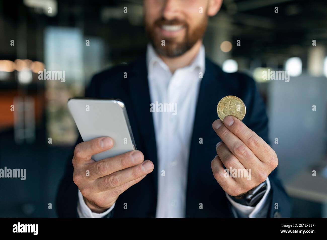 Crypto holding hi-res stock photography and images - Page 12 - Alamy