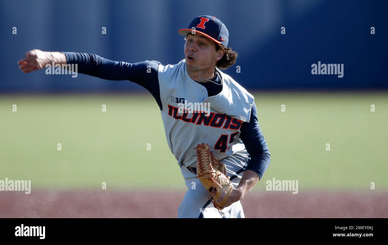 Illinois' Ty Rybarczyk pitches during an NCAA baseball game on Saturday ...