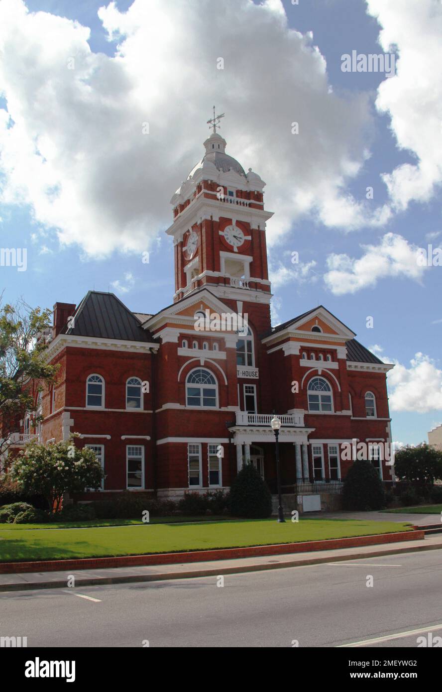 Forsyth, GA, USA. Exterior View Of Monroe County's Courthouse (b. 1896 ...