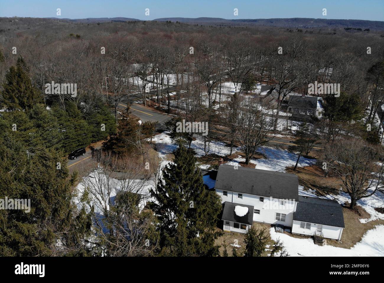 A fivebedroom house, bottom, is seen in Woodbridge, Conn., Wednesday