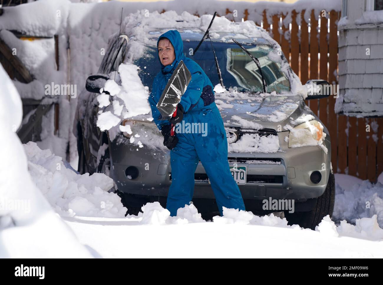 Schools closing as icy storm moves in