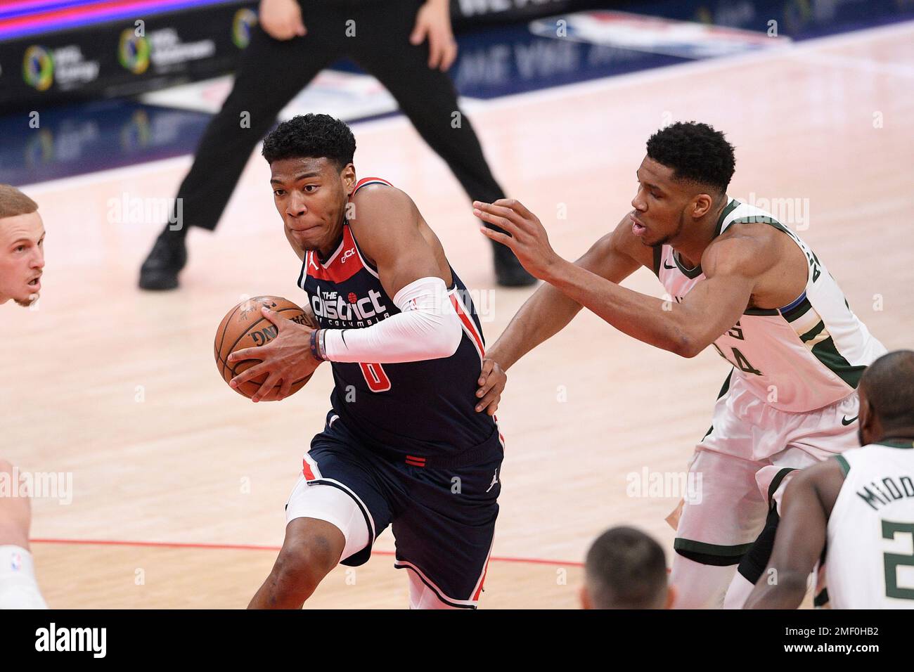 Giannis Antetokounmpo Rui Hachimura 八村塁 | LASALLESANTANDER.ES