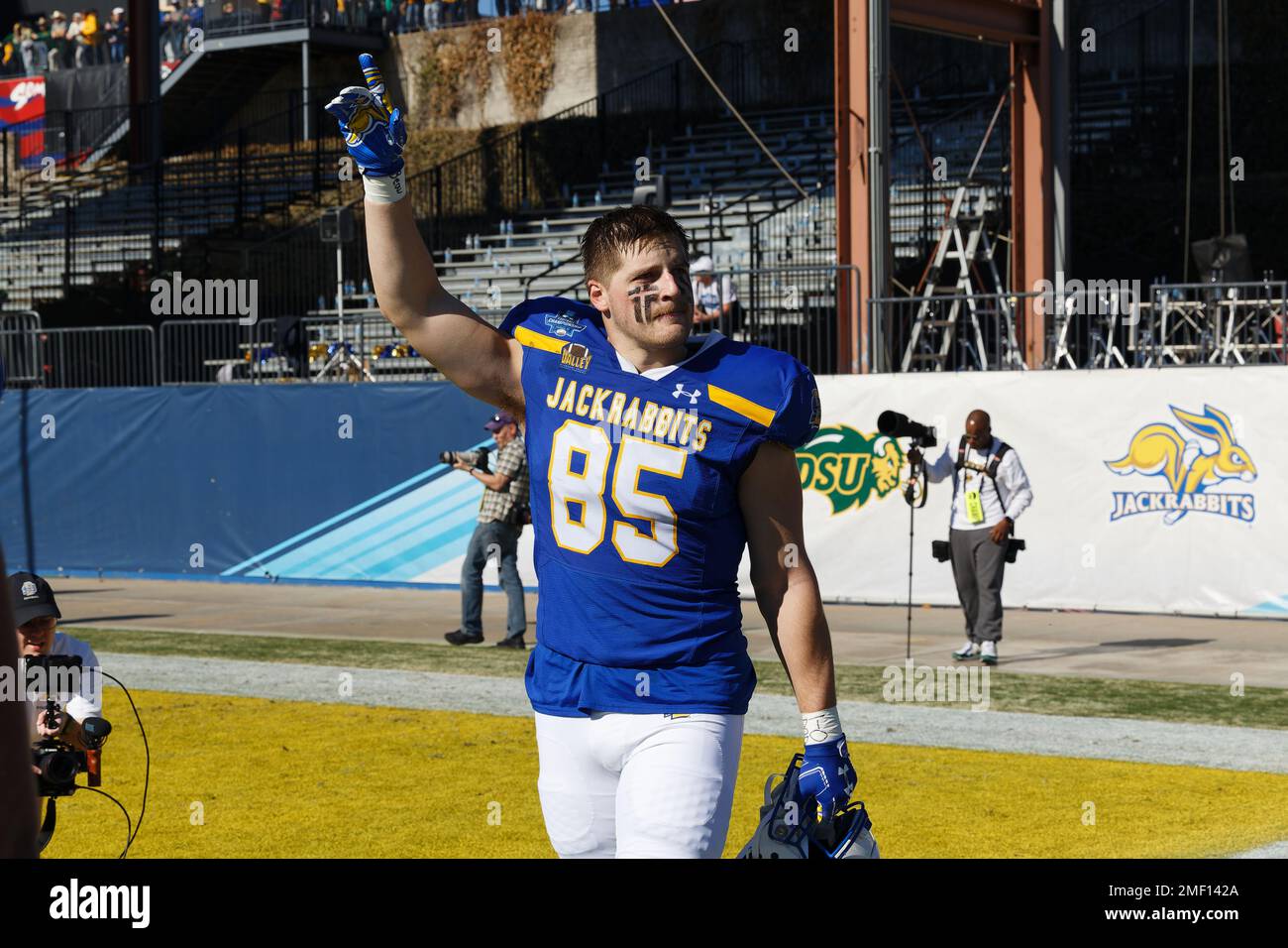 South Dakota State Jackrabbits Tight End Tucker Kraft 85 Acknowledges south-dakota-state-jackrabbits-tight-end-tucker-kraft-85-acknowledges