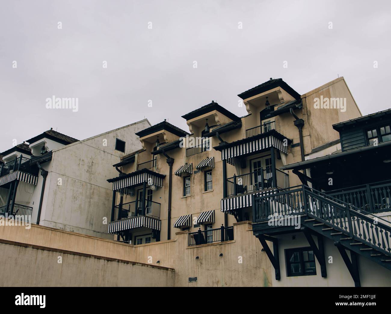 Beautiful old building balconies hi-res stock photography and images ...