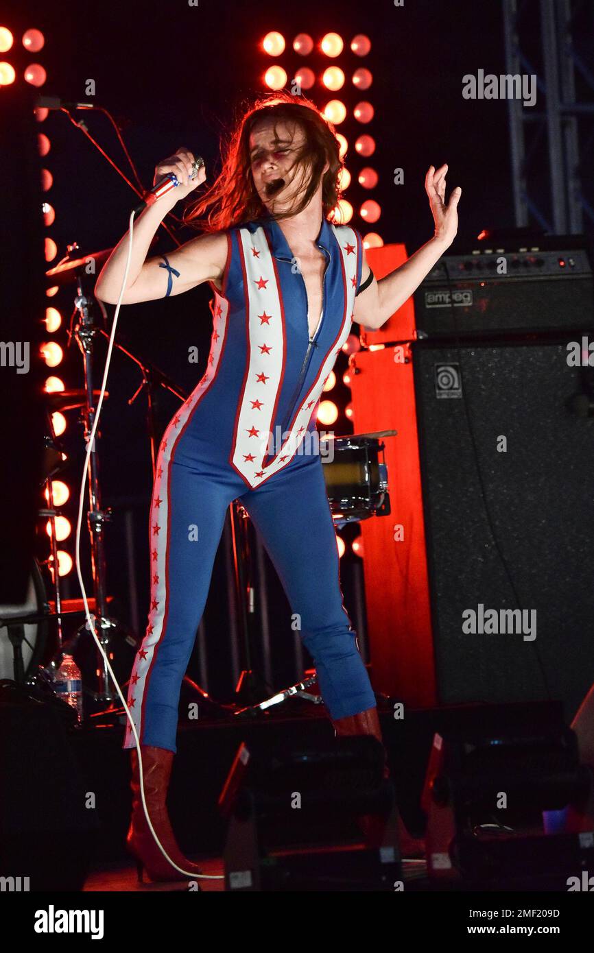 Juliette Lewis Rocker Juliette Lewis performs with her band Juliette and the Licks during ...