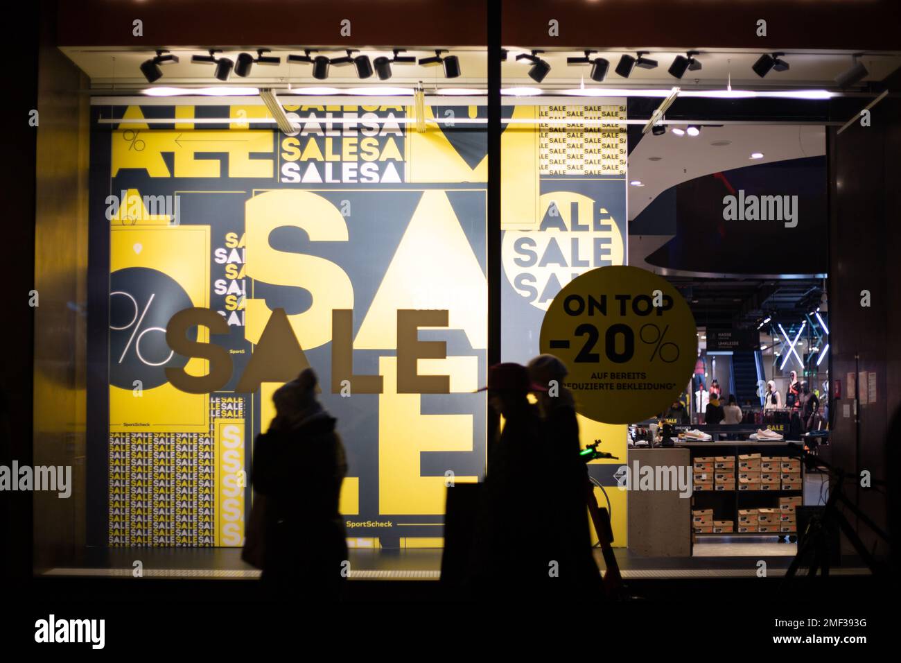 Munich, Germany. 24th Jan, 2023. In many stores in Munich, Germany there are winter sales up to 70% on January 24, 2023. A few people use the sales and buy some fashion items. (Photo by Alexander Pohl/Sipa USA) Credit: Sipa USA/Alamy Live News Stock Photo