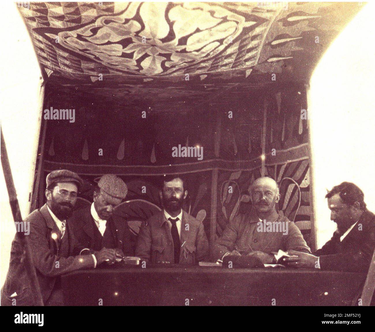 The El Arish expedition team, led by Leopold Kessler Stock Photo Alamy